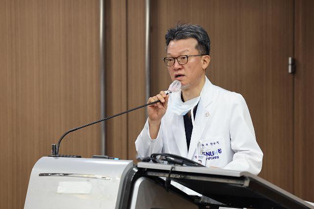 首尔大学医院召开记者会介绍李在明康复现况