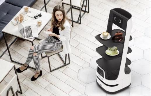 AI助力高尔夫球场智能化：LG向导机器人CLOi Servebot进军东南亚市场