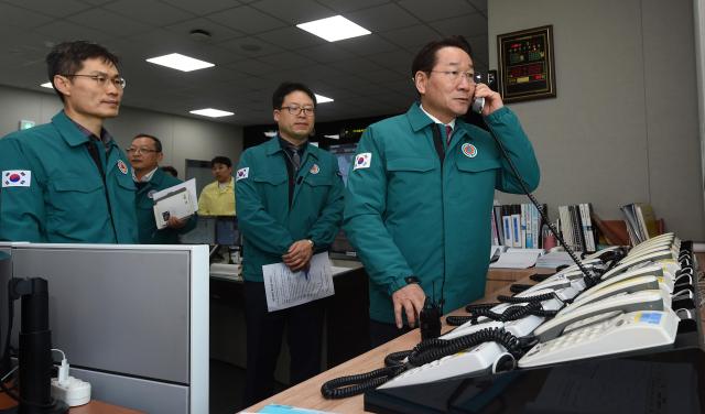 Yoo Jeong-bok donne des instructions de sécurité détaillées aux habitants concernant les tirs d’artillerie côtière nord-coréenne