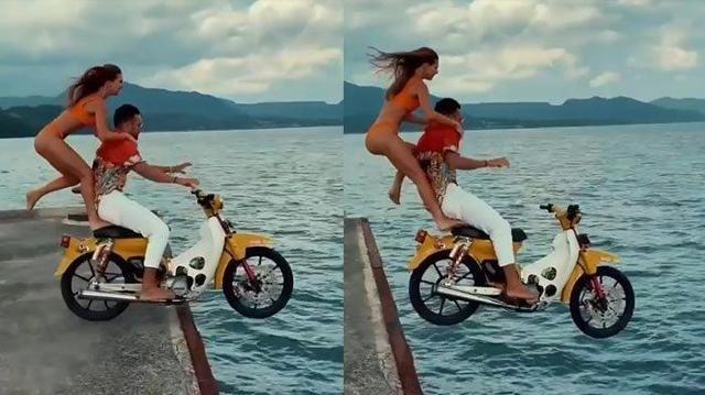 2021년 발리 한 항구에서 여성을 오토바이에 태운 채 바다로 뛰어든 코센코 사진코센코 인스타그램 갈무리