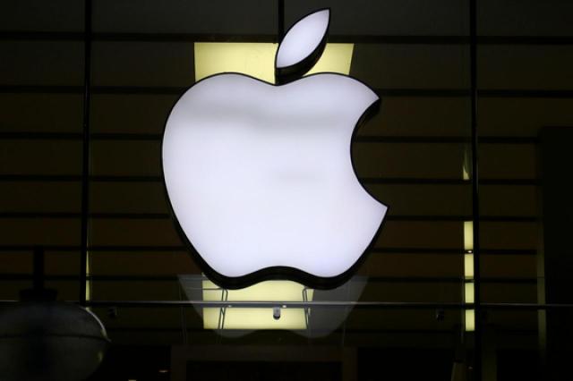 애플이 본격적인 자체 LMM모델 개발에 박차를 가하고 있다 사진은 애플 스토어 로고 사진연합뉴스

