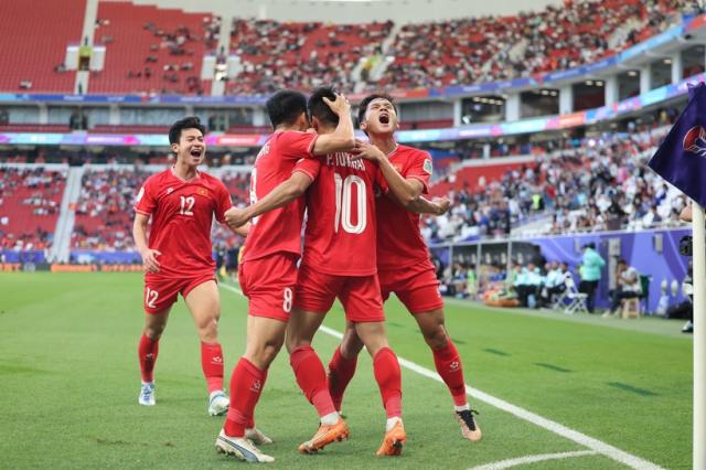 일본에 골을 넣은 베트남 축구대표팀 사진베트남통신사