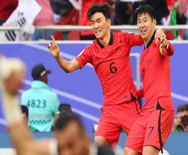 한국 축구국가대표팀이 아시안컵 16강 진출 가능성이 커졌다 사진연합뉴스