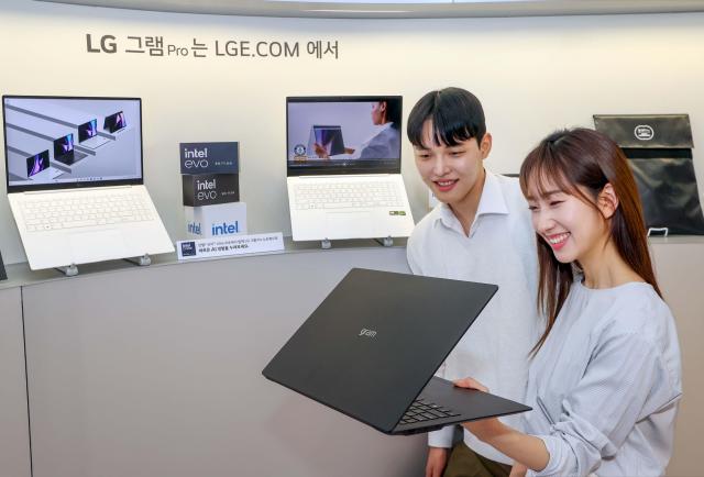 LG전자가 서울 영등포구 양평동에 위치한 Z세대 체험공간 그라운드220에서 2월 4일까지 LG 그램 프로 체험공간을 운영한다 방문객은 LG 그램 프로의 AI 기능을 직접 체험할 수 있다 사진LG전자
