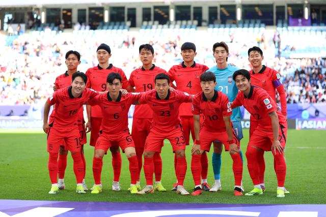 말레이시아전 앞두고 기념촬영하는 한국 축구 대표팀
    알와크라연합뉴스 김도훈 기자  25일현지시간 카타르 알와크라 알자누브 스타디움 열린 2023 아시아축구연맹AFC 아시안컵 조별리그 E조 최종전 한국과 말레이시아의 경기 한국 대표팀 선수들이 기념촬영하고 있다 2024125
    superdoo82ynacokr2024-01-25 203957
저작권자 ⓒ ㈜연합뉴스 무단 전재 재배포 금지 AI 학습 및 활용 금지저작권자 ⓒ ㈜연합뉴스 무단 전재 재배포 금지 AI 학습 및 활용 금지