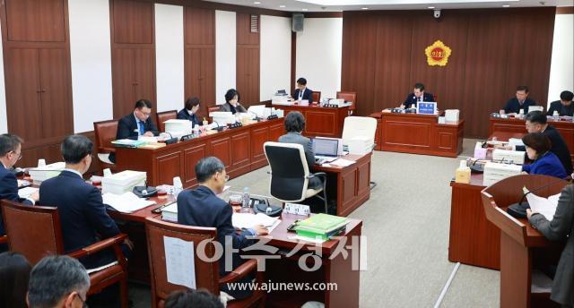 대구시의회 교육위원회는 지난 25일부터 오는 2월 1일까지 2024년 첫 상임위원회 활동에 들어갔다 사진대구시의회