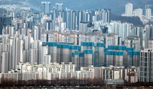 21일 서울 중구 남산에서 바라본 서울 시내 아파트 밀집 지역의 모습 2024121 사진연합뉴스