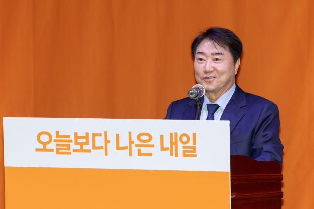 이석현 새로운미래 공동창당준비위원장이 20일 오후 서울 여의도 국회의원회관에서 열린 개혁신당 창당대회에서 축사를 하고 있다 20240120사진유대길 기자 dbeorlf123ajunewscom