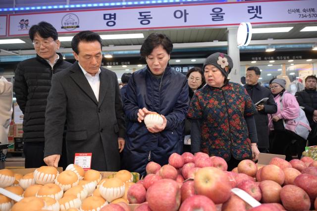 송미령 농식품부 장관 화지시장 방문 모습사진논산시