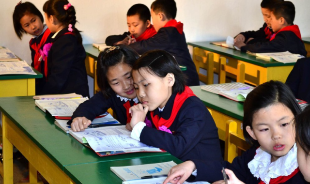 북한의 교실 모습 사진연합뉴스
