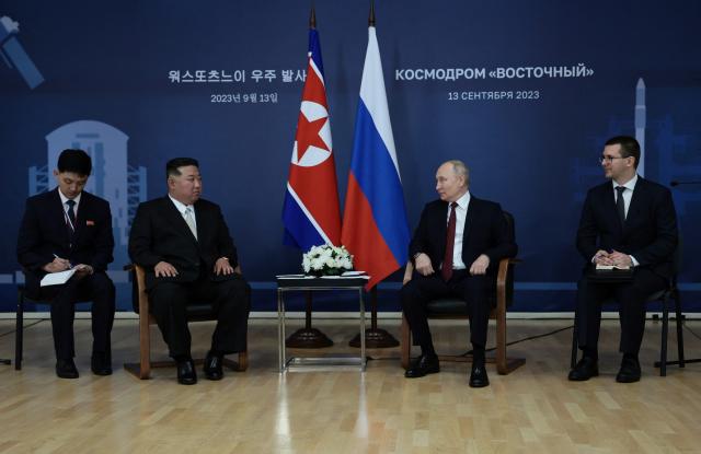 김정은 북한 국무위원장이 지난해 9월 러시아에서 블라디미르 푸틴 러시아 대통령과 정상회담을 가졌다 사진연합뉴스