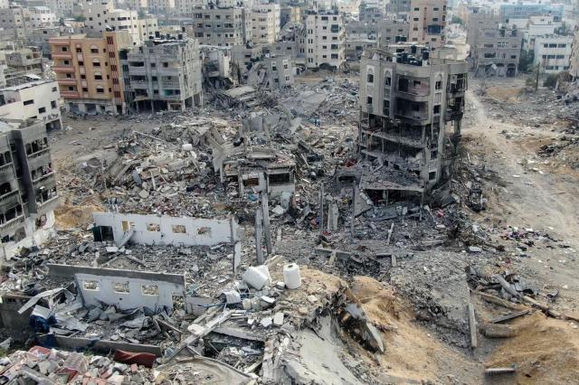 이스라엘군의 폭격으로 파괴된 팔레스타인 가자지구 건물 사진AFP연합뉴스