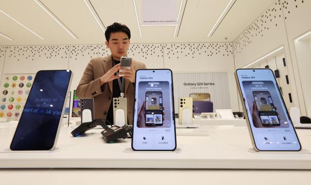 昨年の韓国スマートフォン市場、1位は「サムスン電子」···アップル初の「25%」突破