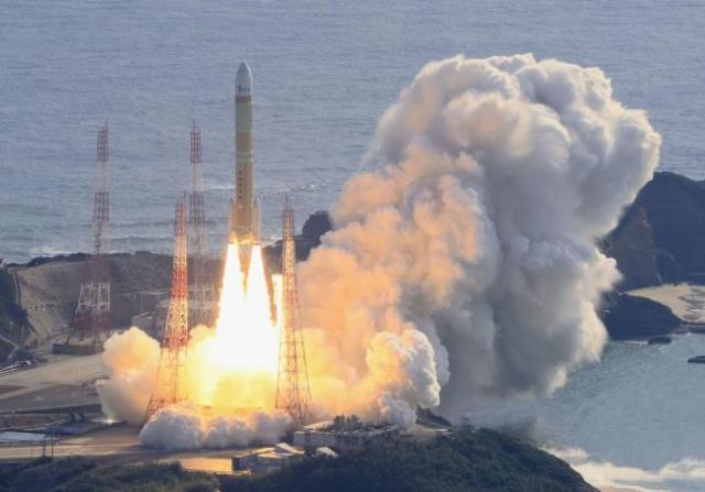 일본이 17일 새로운 주력 대형 로켓인 H3 발사에 성공했다 사진은 이날 발사되는 일본의 H3 로켓 2024217 사진연합뉴스
  