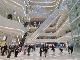 Lotte Mall Tây Hồ Hà Nội đón hơn 200 nghìn khách trong 7 ngày nghỉ Tết
