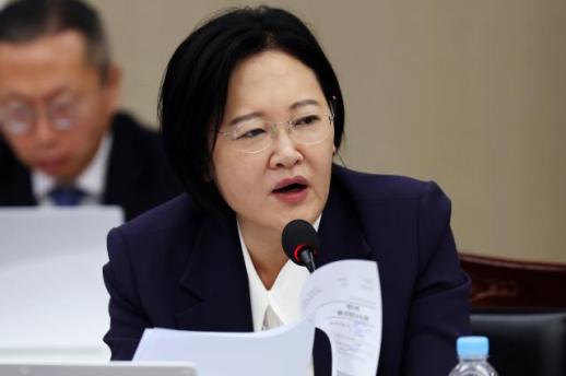 [단독] 민주, 동작을 여론조사서 현역 이수진 배제…추미애·전현희·이재석 설문