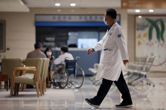 S. Korean governments decision to increase medical school admissions sparks mass resignation of doctors