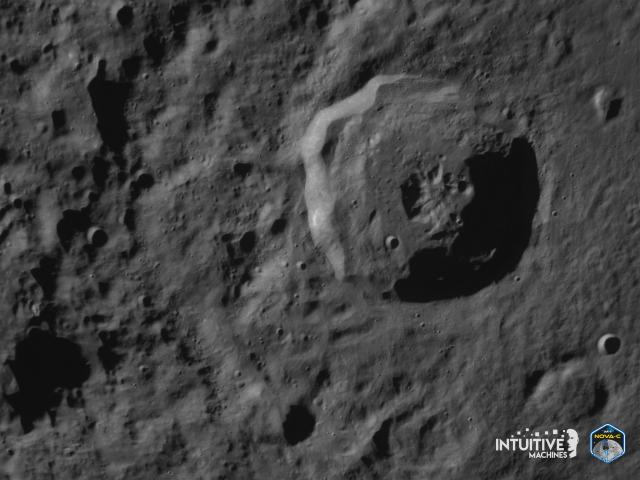 무인 달 탐사선 오디세우스가 전송한 달 표면 사진 사진인튜이티브 머신스Intuitive MachinesUPI·연합뉴스