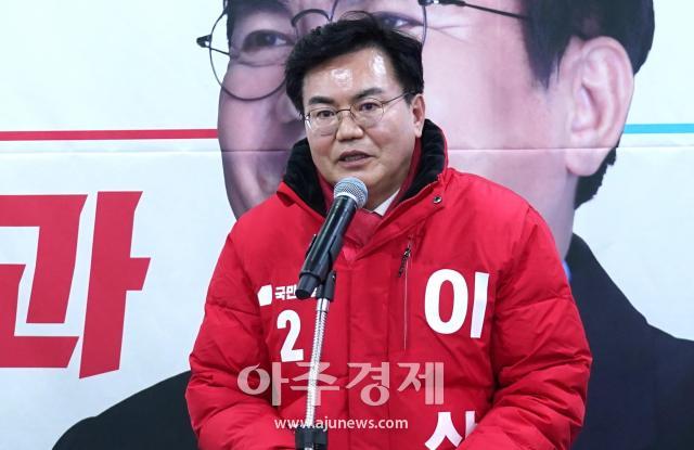 이상길 예비후보는 농수산물도매시장매천시장 이전에 따른 주민상실감 해결을 위해 명품 친수공간으로 개발해 매천 스마트 스퀘어를 조성할 것을 지역 공약1호로 전했다 사진이상길 예비후보