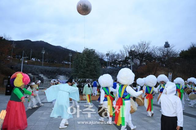 대구 수성구는 구민 안녕을 기원하는 정월대보름 민속한마당 행사를 성황리에 마무리했다 사진대구수성구