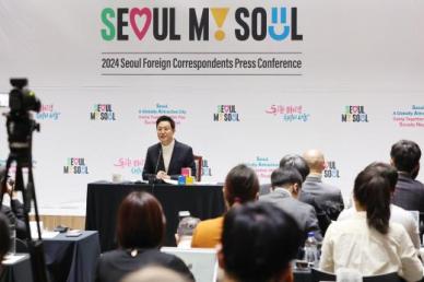 首尔市长召开新年外媒记者会 称将全力解决低生育问题
