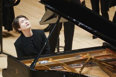 세계 최정상 피아니스트 조성진, 첫 마스터클래스 개최