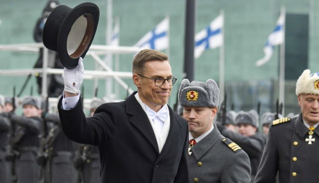 핀란드 북대서양조약기구NATO·나토 가입 후 첫 대통령으로 당선된 알렉산데르 스투브55가 1일현지시간 공식 취임했다 사진헬싱키 EPAㄱ연합뉴스