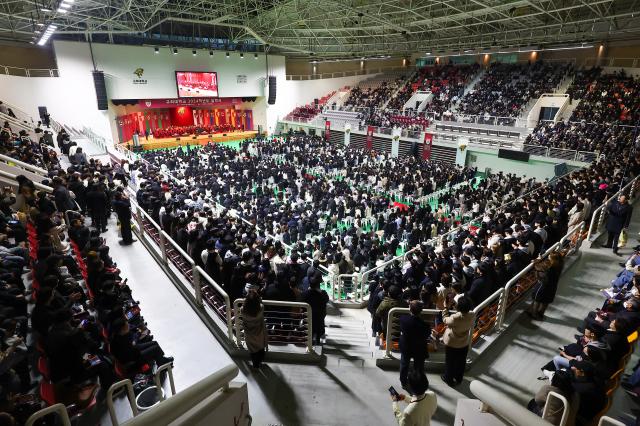 2월 29일 오전 서울 성북구 고려대학교 안암캠퍼스에서 고려대 2024학년도 입학식이 열리고 있다 2024229사진연합뉴스