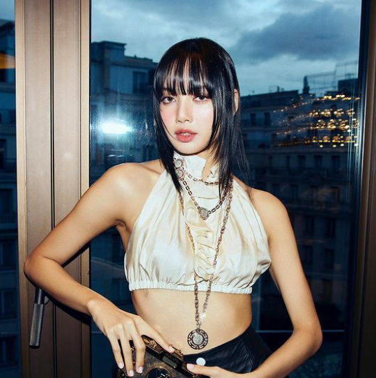 [PHOTO] Top K-pop girl bands highlight Paris Fashion Week