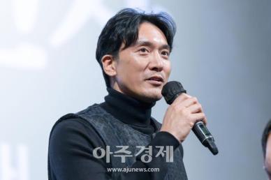 [포토] 관객들과 소통하는 김민준 (파묘 무대인사)