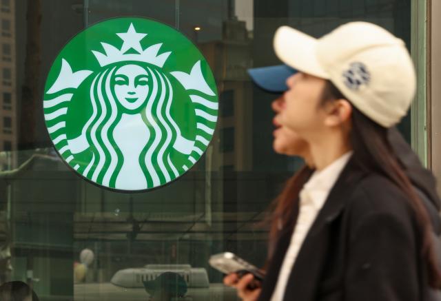 韩国咖啡市场竞争激烈 星巴克推陈出新开售酒精饮料