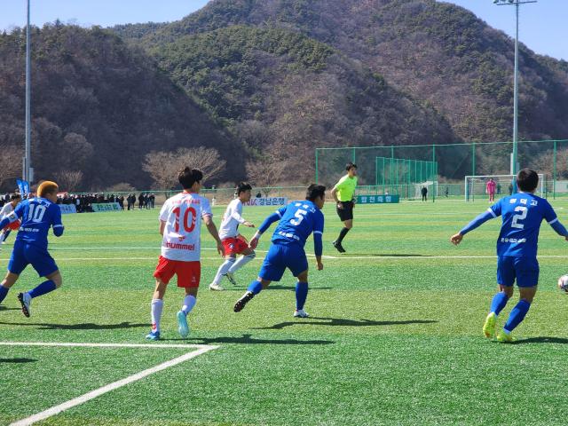 춘계고등축구대회 경기모습사진합천군