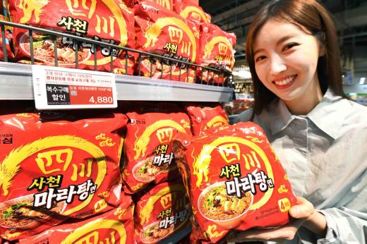 中国味道魅力无穷 韩国食品行业劲刮"麻辣风"