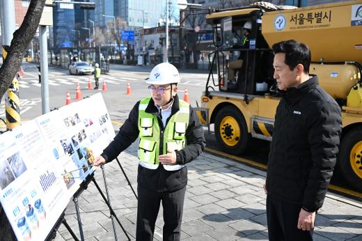 首尔市政府采用AI技术 推进减少路面坑洞的措施