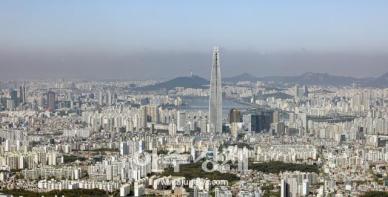 [통계로 보는 부동산] "신축은 너무 비싸"…서울 4명 중 1명은 30년 넘은 구축 샀다  