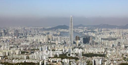 [통계로 보는 부동산] 신축은 너무 비싸…서울 4명 중 1명은 30년 넘은 구축 샀다  