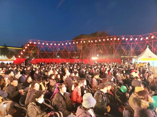 딸기축제 1일차 전야제 모습사진논산시