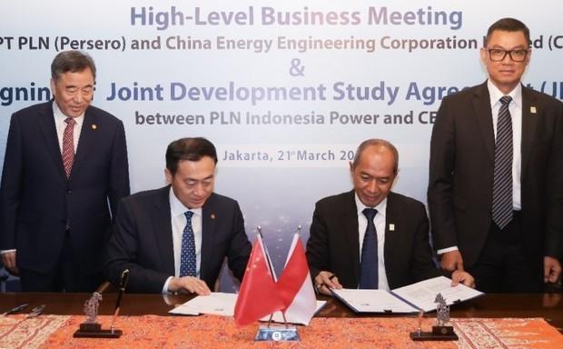 PLN 인도네시아 파워와 CEEC는 술라웨시섬에서 대규모 신재생에너지 개발을 위한 공동연구를 실시하기로 합의했다 21일 사진PLN 제공