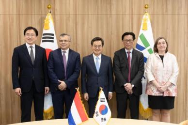 김동연, ASM 대표 만나 AI지식산업벨트 관련 협력 시너지 기대