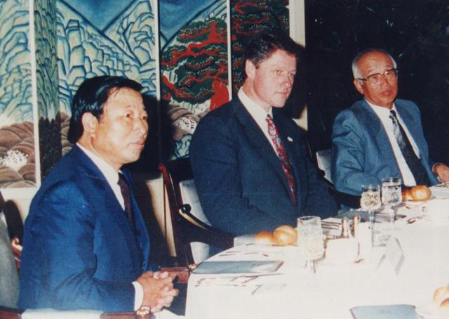 1988년 8월 조석래 명예회장은 클린턴 미국 대통령과 경제협력 방안을 논의했다 사진효성그룹