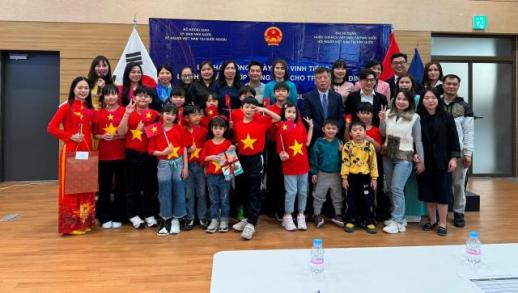 Khai giảng lớp tiếng Việt tại Hàn Quốc cho trẻ em gia đình đa văn hóa