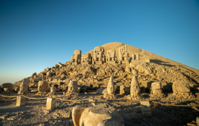 문명과 문화의 본거지…세계적인 일출 명소 튀르키예 넴루트 산