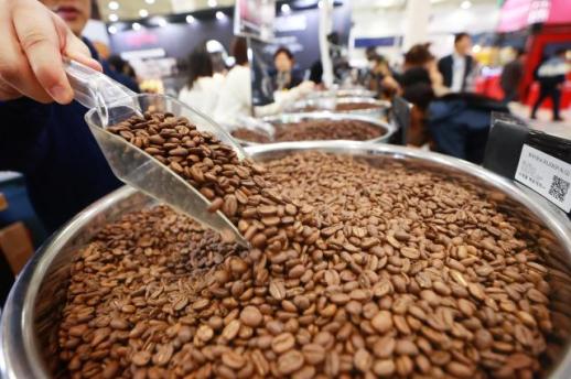 韩国咖啡赛道热辣滚烫 本土品牌卷起出海潮