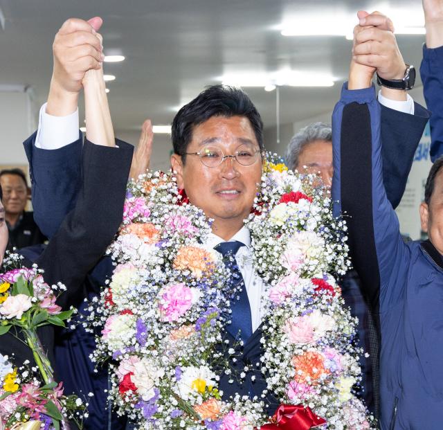 제22대 총선결과 울산 동구에서는 더불어민주당 김태선 후보가 당선됐다 울산동구에서 민주당 후보가 당선된 것은 이번이 처음이다 사진연합뉴스