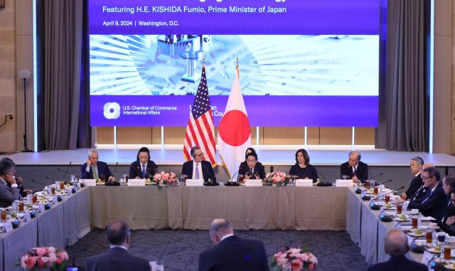 9일현지시간 기시다 후미오 일본 총리가 미국 워싱턴DC에서 미국 재계 지도자들과 오찬 간담회를 갖는 모습 사진일본총리실