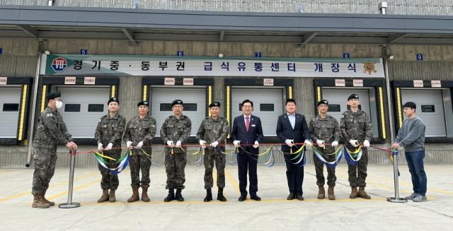 육군 제7기동군단 7군수지원단은 11일 경기 중동부권 급식유통센터 개장식을 열었다사진육군 제7기동군단 7군수지원단 