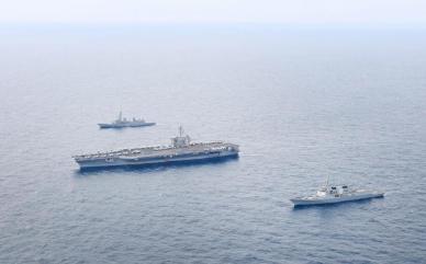 북한 잠수함 위협 대응…한미일, 제주 남방 공해상서 해상훈련