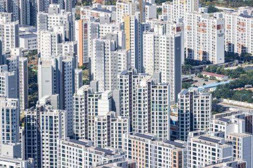 4월 위기론 부상 탓에 대형 건설사 아파트에 청약 몰려