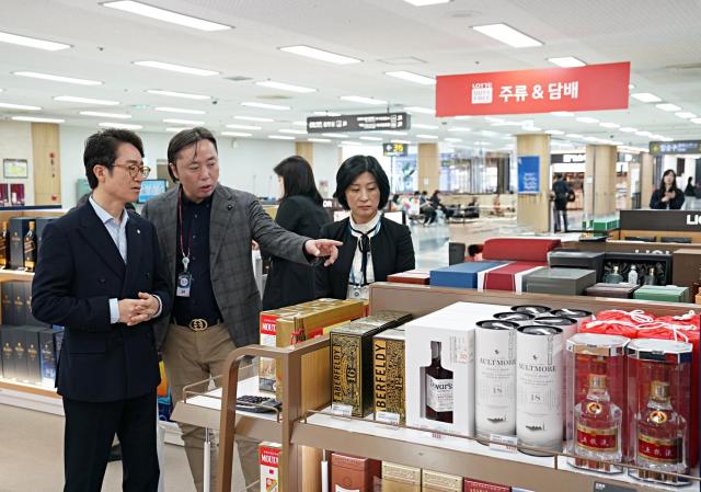 롯데면세점, 김포공항 주류·담배 영업 개시...전 구역 통합 운영