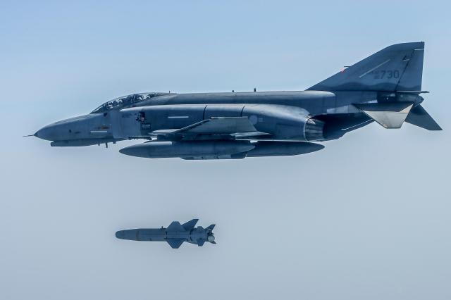 굿바이 팝아이…F-4E 팬텀, 마지막 실사격